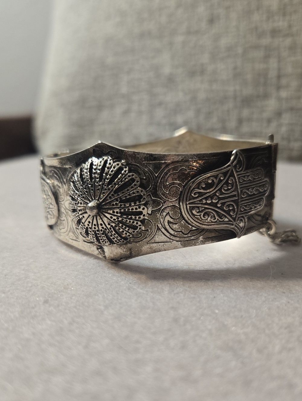 Vintage Estate Silver Plated Hinged Bangle Bracelet Egyptian Camel Hamsa Hand